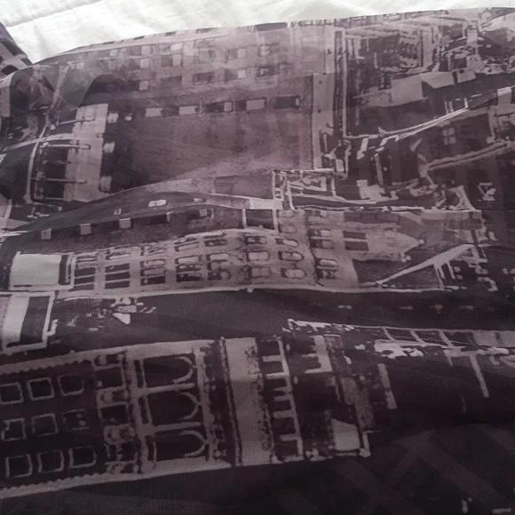 Curtains - Picture 3 of 6